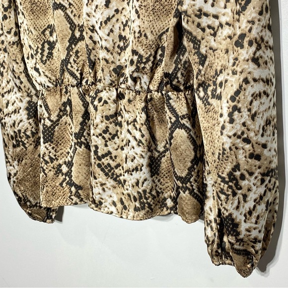 AKIRA Blouse Womens M Snakeskin Print V-Neck Long Sleeve Cinched Waist - Picture 9 of 16